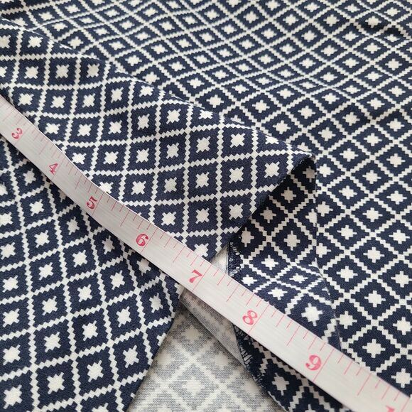 Chaps Womens Geometric Bermuda Short Size 10 Blue White Summer Nautical - Picture 7 of 8